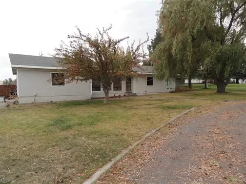 61950 Dobbin Rd, Bend, OR 97702 photo 2