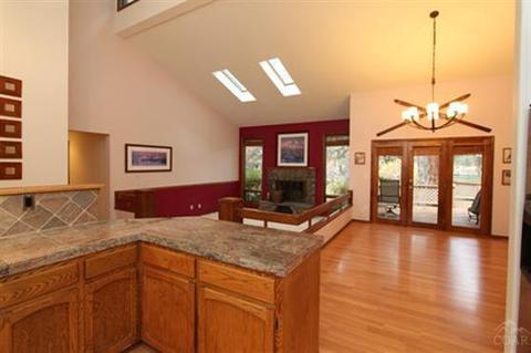 60639 Thunderbird, Bend, OR 97702 photo 7