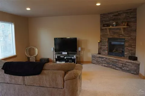 62072 Wolcott Pl, Bend, OR 97701 photo 4