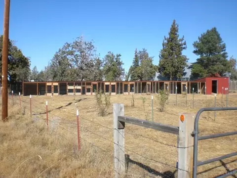 23600 E Highway 20, Bend, OR 97701 photo 2