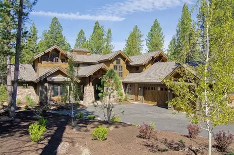 56184 Sable Rock Loop, Bend, OR 97707 photo 1