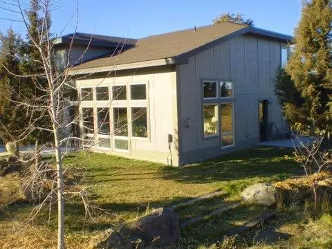 65505 76th St, Bend, OR 97701 photo 2
