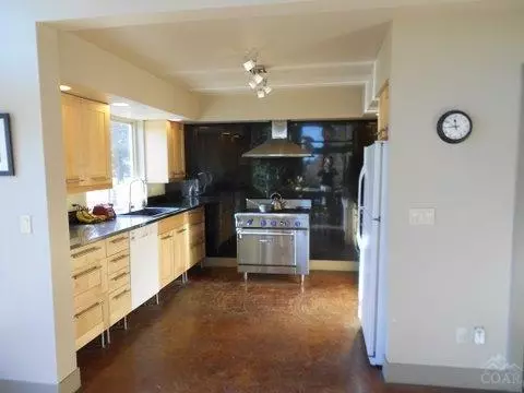 65505 76th St, Bend, OR 97701 photo 6