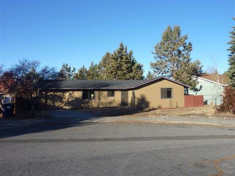 2803 NE Lapoint Ct, Bend, OR 97701 photo 1