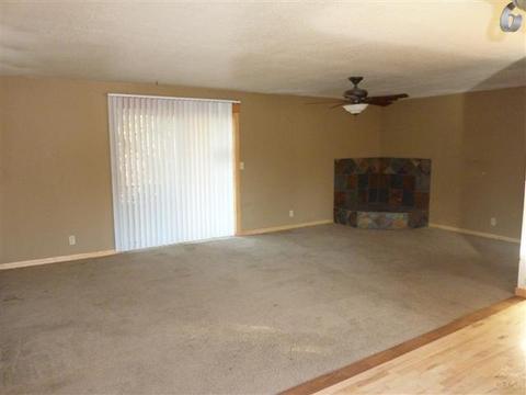 2803 NE Lapoint Ct, Bend, OR 97701 photo 5