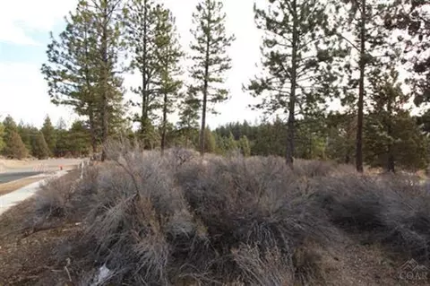 2481 NW Drouillard Ave, Bend, OR 97701 photo 2