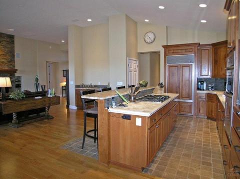 61897 Fall Creek Loop, Bend, OR 97702 photo 4