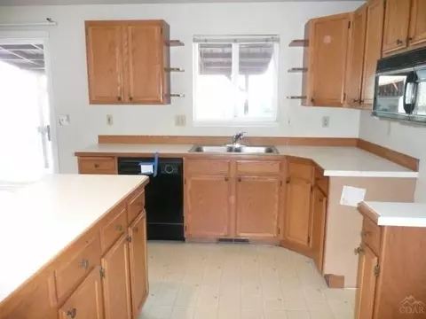 527 E Viewpoint Dr, Culver, OR 97734 photo 3