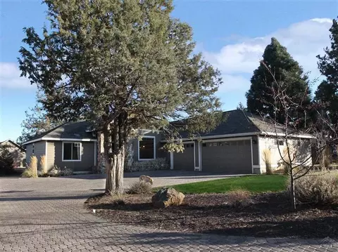 61982 SE Janalee Pl, Bend, OR 97702 photo 1