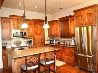 60468 Snap Shot Loop, Bend, OR 97702 photo 5