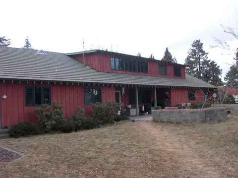 2130 NE 8th St, Bend, OR 97701 photo 2