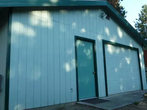 60850 Windsor Dr, Bend, OR 97702 photo 3
