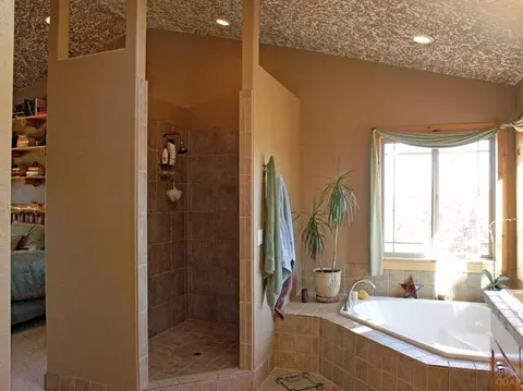 23055 Bacchus Ln, Bend, OR 97702 photo 12