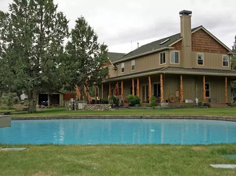 23055 Bacchus Ln, Bend, OR 97702 photo 1
