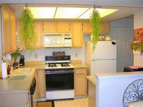 1801 NE Purcell Blvd, Bend, OR 97701 photo 3