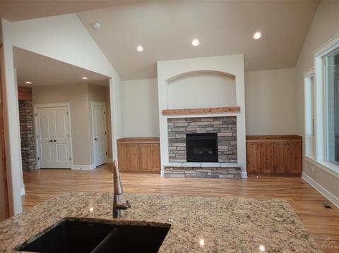 60243 Addie Triplett Loop, Bend, OR 97702 photo 10
