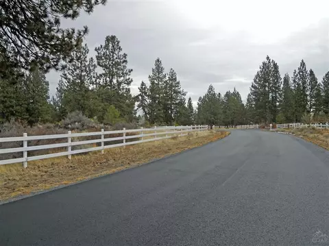 20180 Red Sky Ln, Bend, OR 97702 photo 2