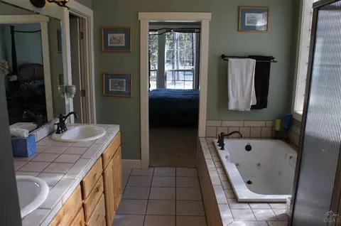 55384 Gross Dr, Bend, OR 97707 photo 21