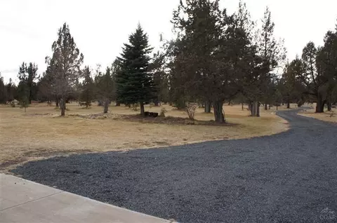 65364 Saddle Dr, Bend, OR 97701 photo 3
