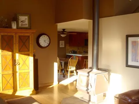 64865 Glacier View Dr, Bend, OR 97701 photo 5