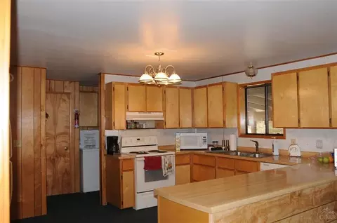 16258 Earl Ct, La Pine, OR 97739 photo 5