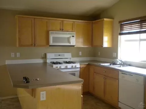 61088 Larkspur Loop, Bend, OR 97702 photo 3