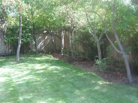 2044 NE Full Moon Dr, Bend, OR 97701 photo 12