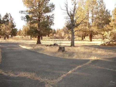 22980 Donna Ln, Bend, OR 97701 photo 9