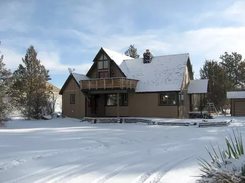 65016 Highway 20, Bend, OR 97701 photo 1