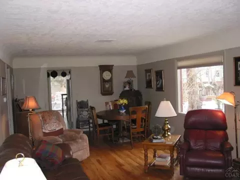 635 NE Kearney Ave, Bend, OR 97701 photo 2
