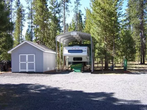 52010 Read Loop, La Pine, OR 97739 photo 4