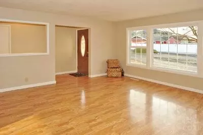 61404 SW Blakely Rd, Bend, OR 97702 photo 2