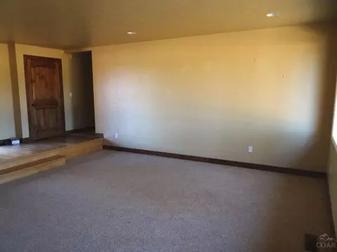 64880 Collins, Bend, OR 97701 photo 4