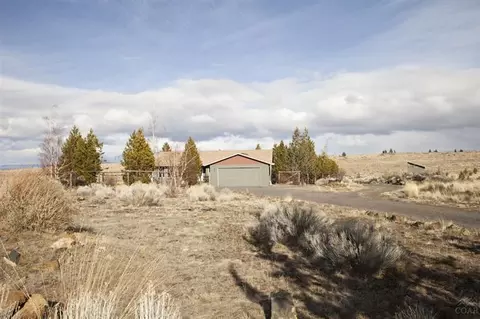 59850 Calgary Loop, Bend, OR 97702 photo 1