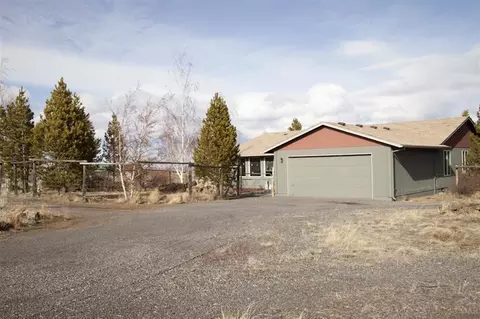59850 Calgary Loop, Bend, OR 97702 photo 5