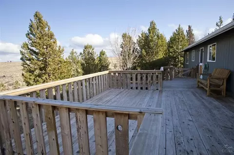 59850 Calgary Loop, Bend, OR 97702 photo 13