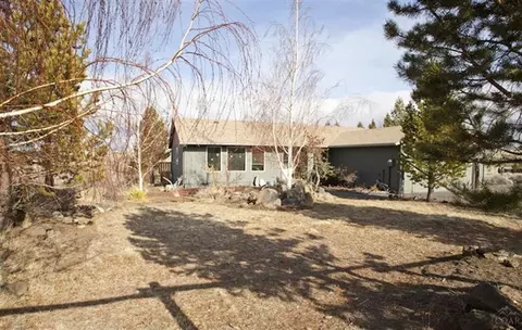 59850 Calgary Loop, Bend, OR 97702 photo 2
