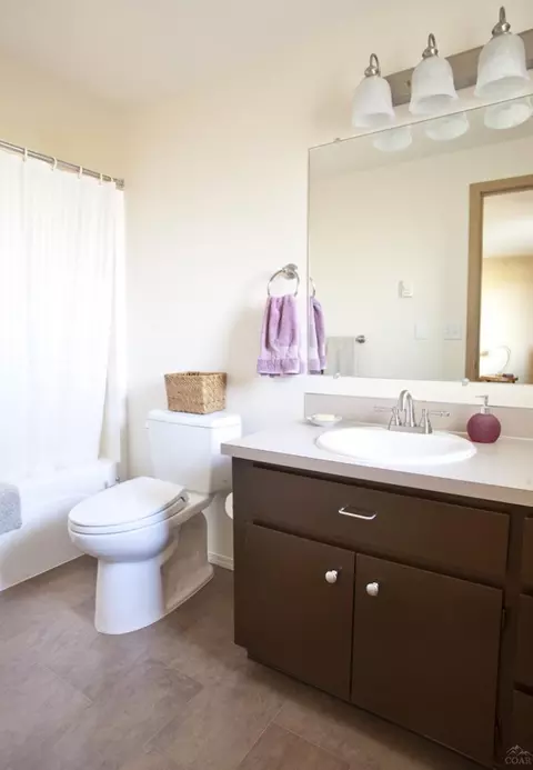 59850 Calgary Loop, Bend, OR 97702 photo 12