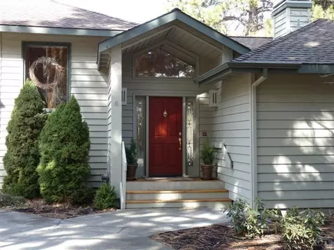 60669 SE Teton Ct, Bend, OR 97702 photo 2