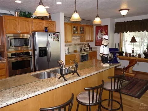 60669 SE Teton Ct, Bend, OR 97702 photo 3