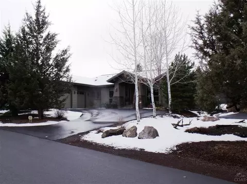665 Nutcracker Dr, Redmond, OR 97756 photo 1