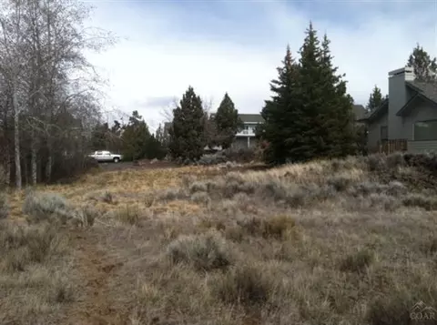 20831 Solstice Dr, Bend, OR 97701 photo 2