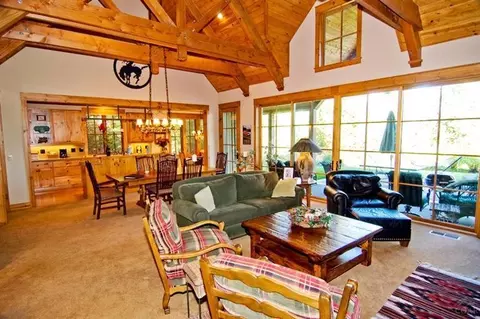 17451 Canoe Camp Dr, Bend, OR 97707 photo 3