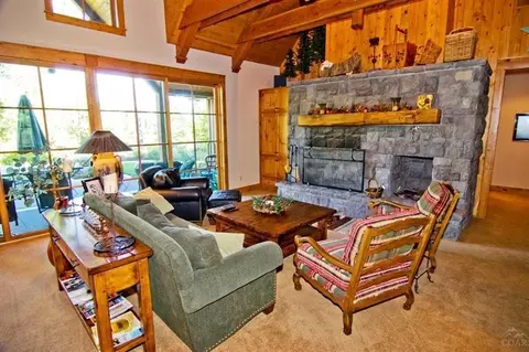 17451 Canoe Camp Dr, Bend, OR 97707 photo 2