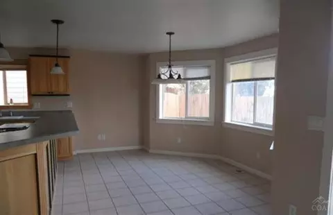 63261 NE Stonewood Dr, Bend, OR 97701 photo 4