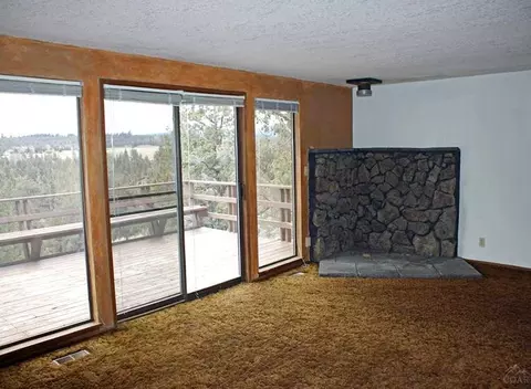 19645 Ridgewood Dr, Bend, OR 97701 photo 3