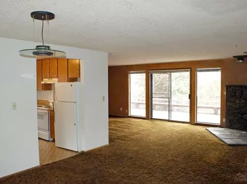 19645 Ridgewood Dr, Bend, OR 97701 photo 5
