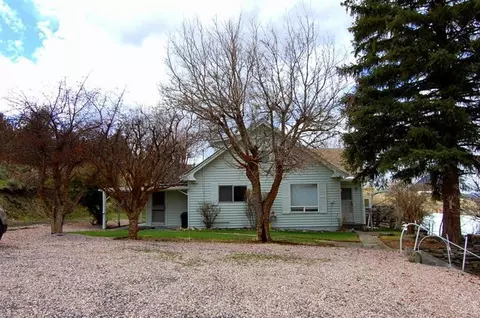 207 SE Sasser Dr, Mitchell, OR 97750 photo 8