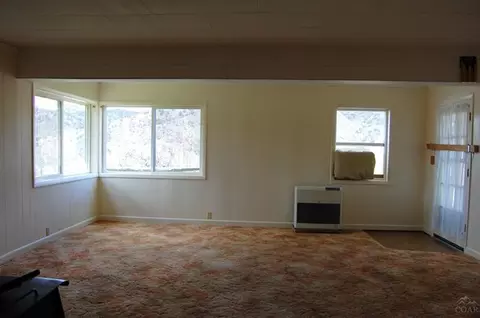207 SE Sasser Dr, Mitchell, OR 97750 photo 7