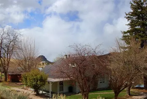 207 SE Sasser Dr, Mitchell, OR 97750 photo 10